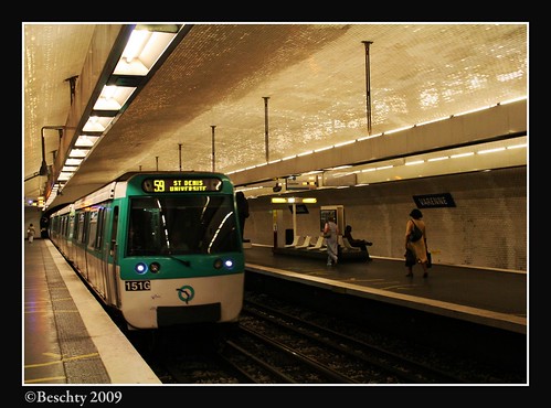 Paris metrostation Varenne