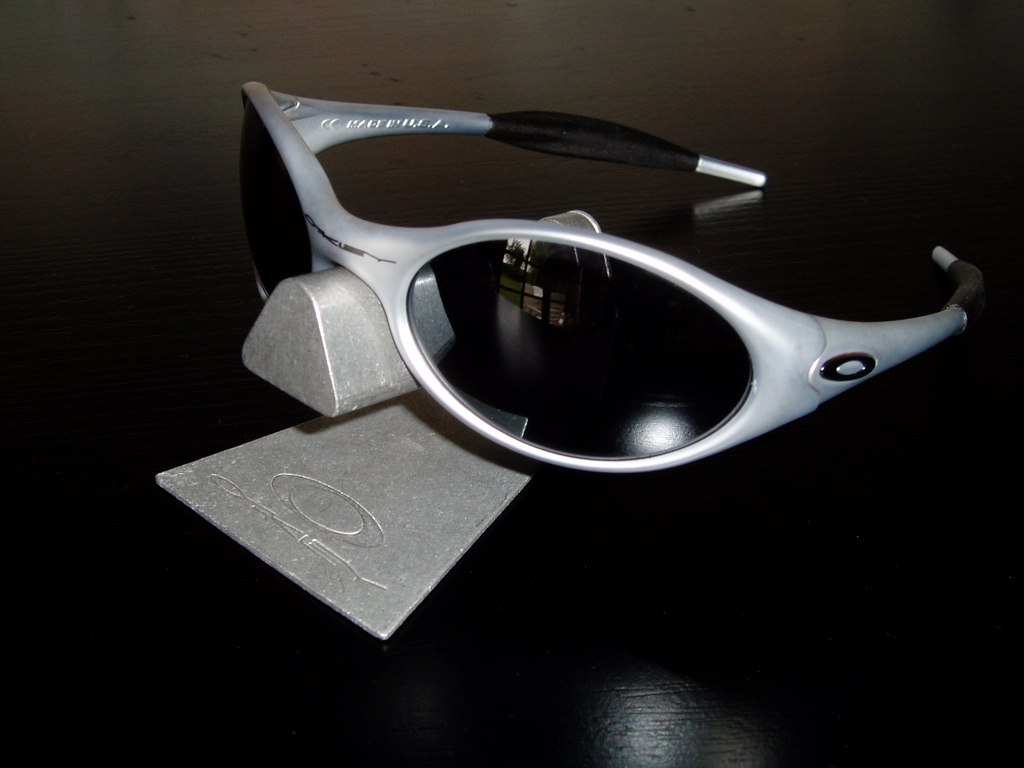 oakley 5.56 sunglasses