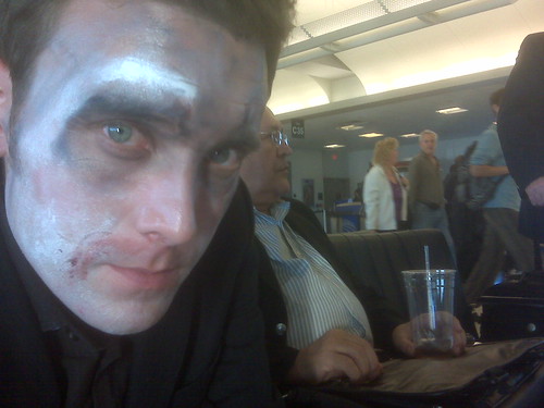 A zombie's layover in Houston airport (a late Halloween night, extended) #greatstory | by @tdavidson