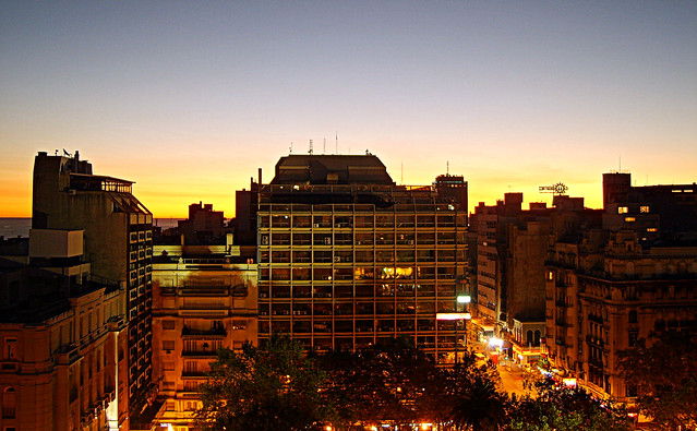 Arde Montevideo