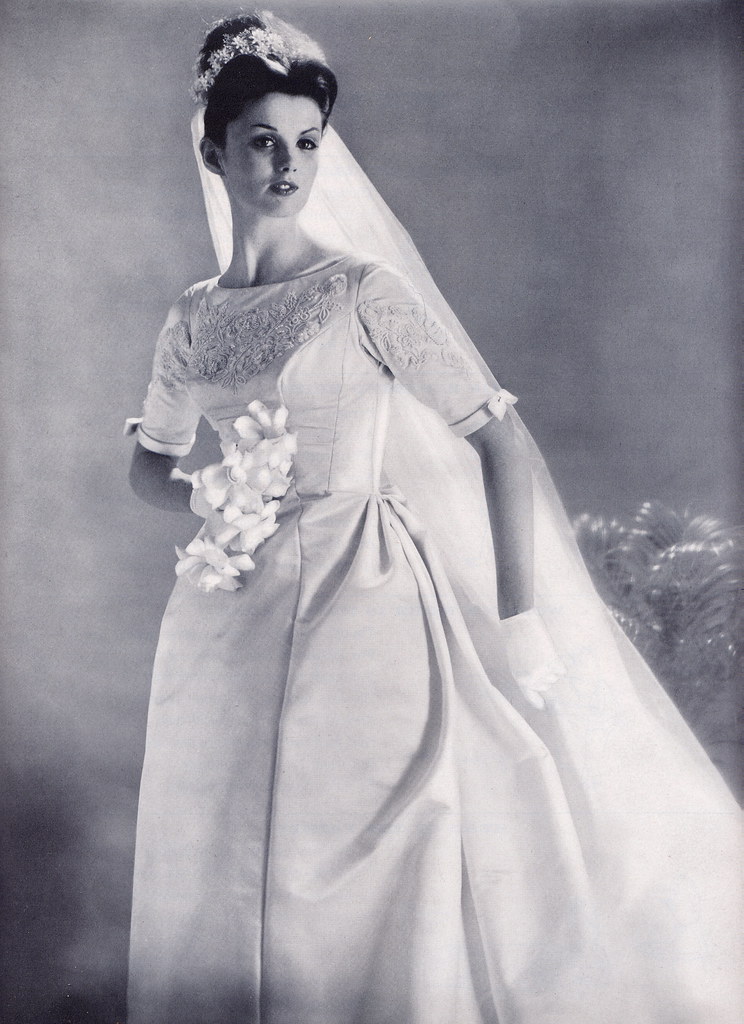 sleeve bow bride | Millie Motts | Flickr