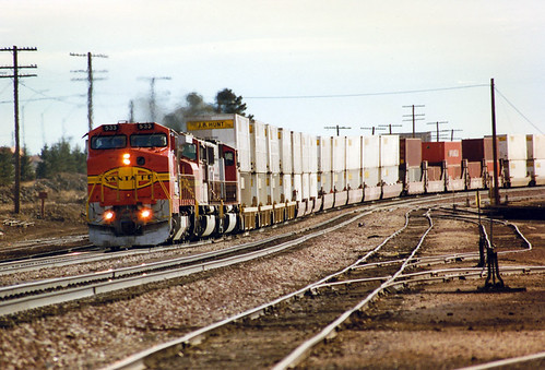 ATSF GE B40-8W 533 in Flagstaff, AZ Dec 1996 | ATSF GE B40-8… | Flickr