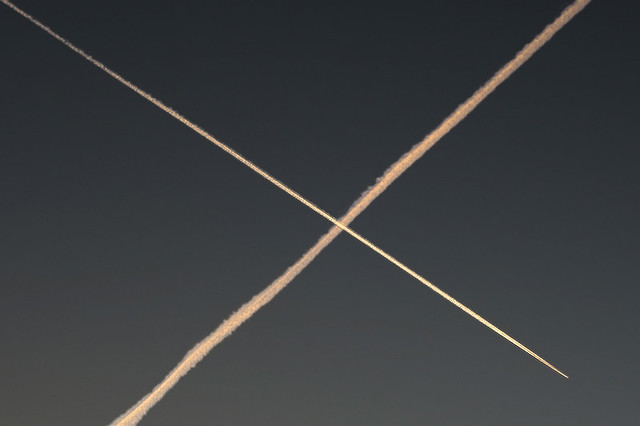 Planes that cross in the night