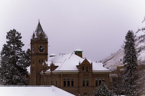 17/365 Snowy Main Hall