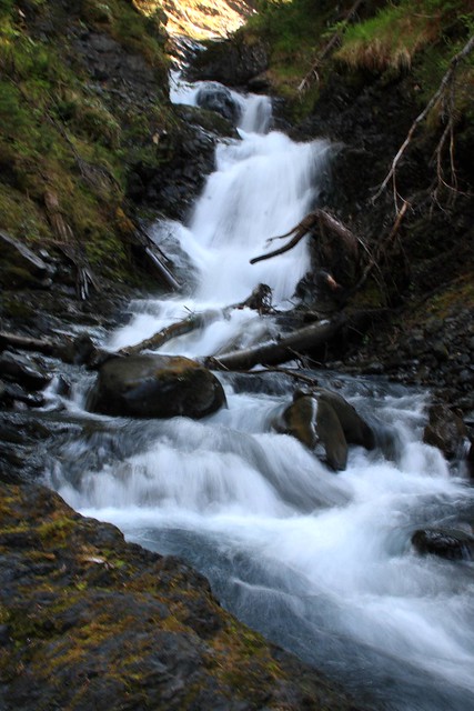 Handheld long explosure (hence slightly blurry) waterfall shot in the Twentymile Creek wilderness