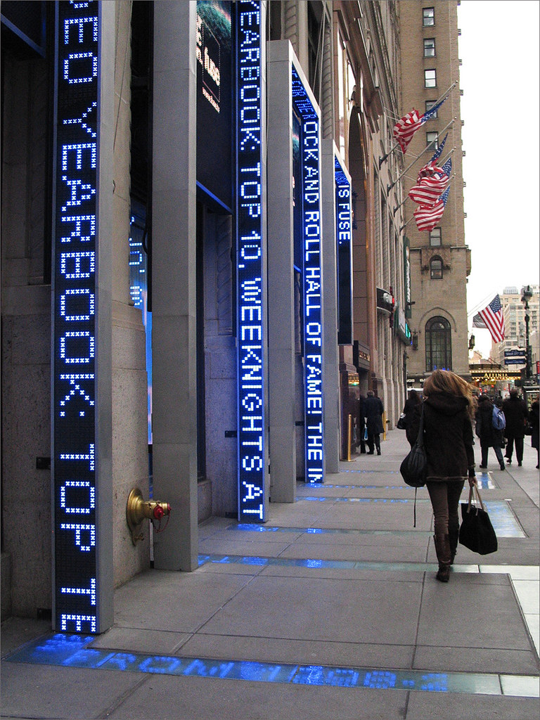 Midtown Led Sign LED signs, Midtown | Just across from Penn Station, an innov… | Flickr