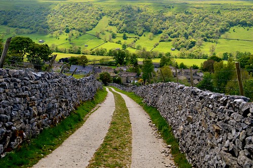 sunlight green beautiful rural fence landscape countryside path yorkshire scenic lane 1001nights stonewalls dales wharfedale starbotton trolled pastfeaturedwinner