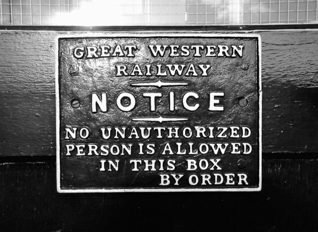 Cast Iron Train Railway Sign Plaque Great Western Railway GWR Notice 