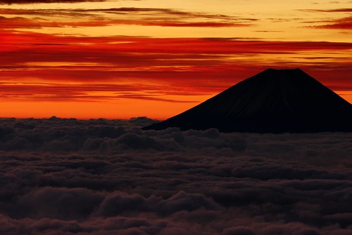 sky mountain alps nature japan sunrise geotagged nikon southern mtfuji 南アルプス 北岳 d80 geo:lat=3565596654672058 geo:lon=1382303023338318