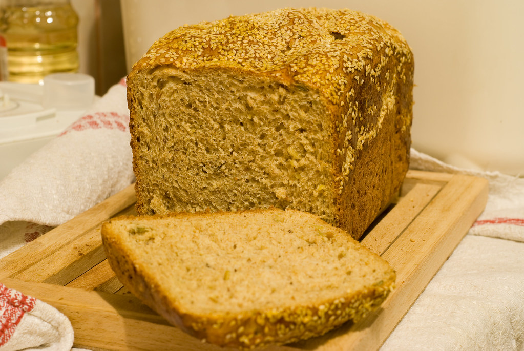 Кукурузная мука хлебопечка рецепты. Низкокалорийный хлеб. Хлеб с отрубями. Хлеб отрубной диетический. Диетические хлебобулочные изделия.