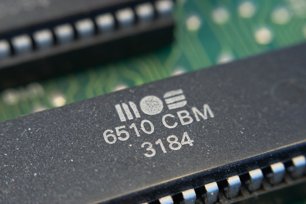 Sydøst kapital komfortabel MOS 6510, CPU | Photographed with my macro-hack. 1200 x 800 | Lowcola |  Flickr