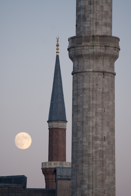 Moonrise in Istanbul-2