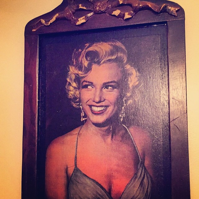 Housewarming present from my daddy. 💕#Marilyn #art #vintage
