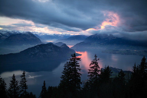 m2402530 rangefinder digitalrangefinder messsucher leica leicam mp typ240 35lux 35mmf14asphfle summiluxm vierwaldstättersee pilatus alps alpen landscape bürgenstock sunset sonnenuntergang reflections clouds sky rigistaffelhöhe luzern lucerne winter heiligabend christmaseve switzerland schweiz suisse svizzera svizra europe ©toniv 2016 161224