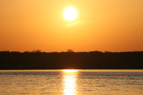 morning sun lake holland water beautiful beauty sunshine sunrise michigan horizon hollandmichigan hollandmi lakemacatawa