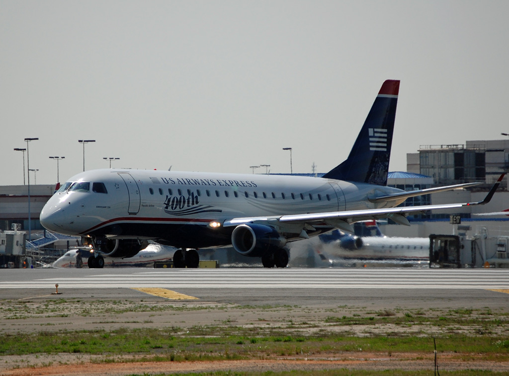 N135HQ, Embraer-empresa Brasileira De ERJ 170-200 LR