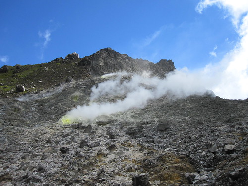 yellow sumatra indonesia volcano sulfur berastagi sibayak gunungsibayak