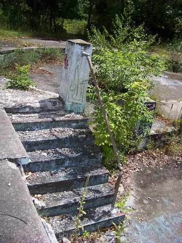 Commodore Pool Stairs | by rchrdcnnnghm