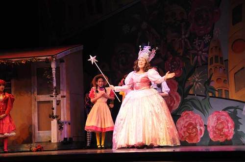 Wizard of Oz - Glinda in Munchkinland | by shakesleague