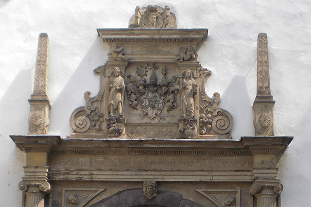Tor am ehemaligen Jesuitenkolleg am Rathausplatz