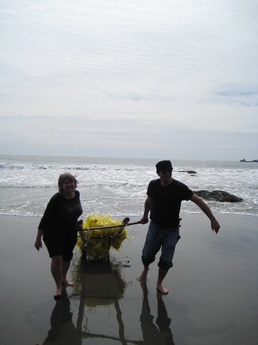Coastal Cleanup 4-09 083 | by dj_cynicc