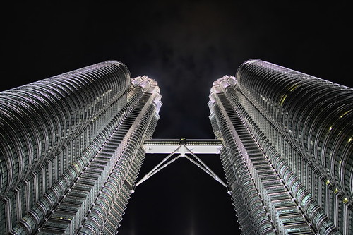 Petronas Twin Towers by Str1ke