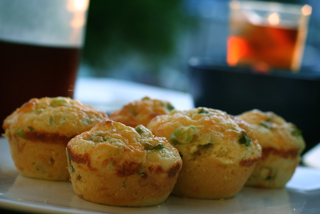 cheddar & green onion cornbread muffins by ginnerobot