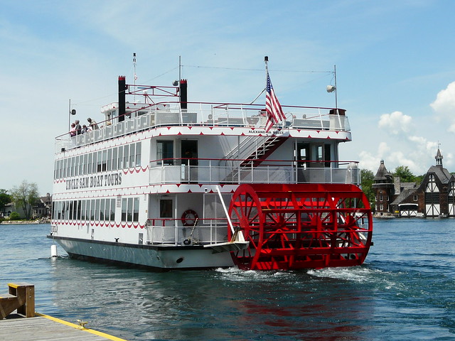 Steam boat to Boldt Castle