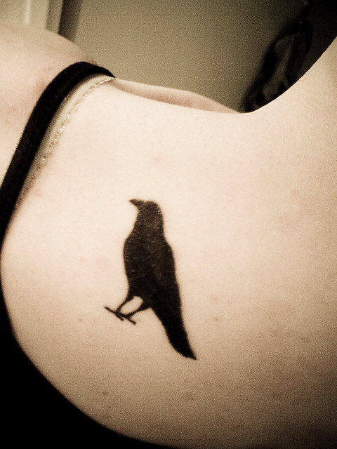 Liking the two ravens together. | Raven tattoo, Crow tattoo, Tattoos