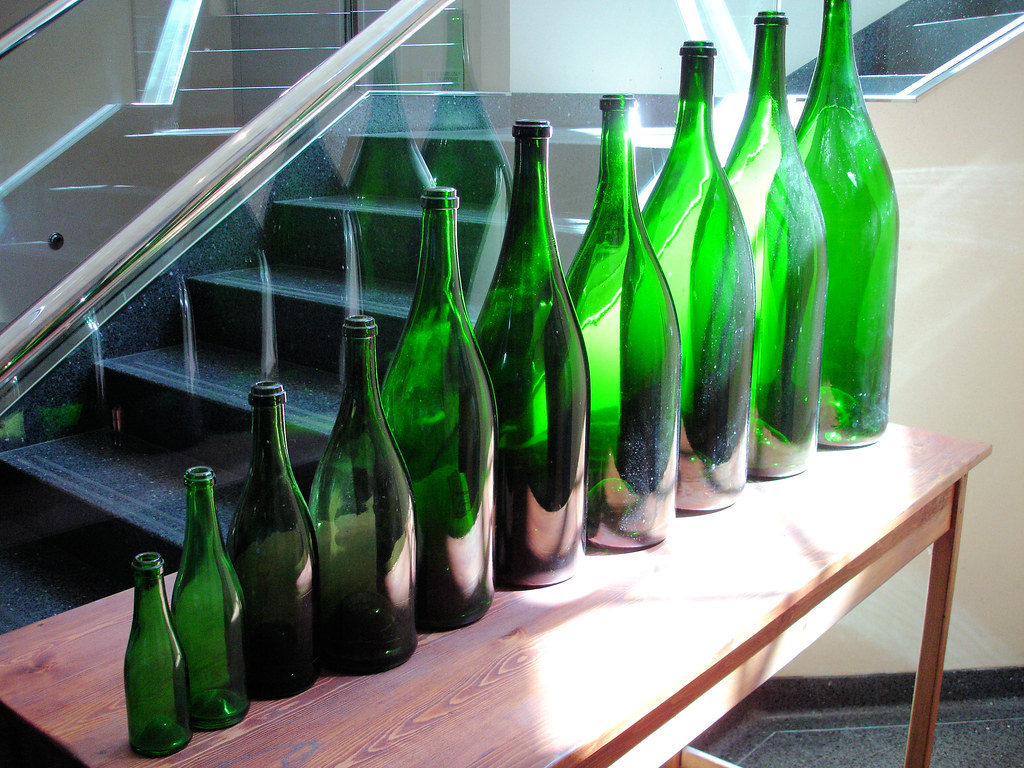 Valley Bar & Bottle