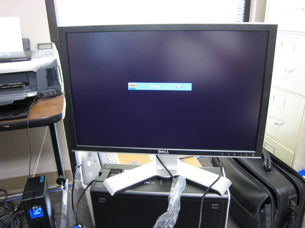 2008 Monitor Dell 2408 Ultrasharp LCD | Unboxing, setup and test of the n… | Flickr