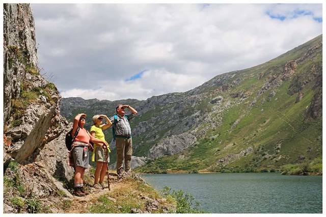 A orillas del Lago del Valle. Parque natural de Somiedo ( Asturias )
