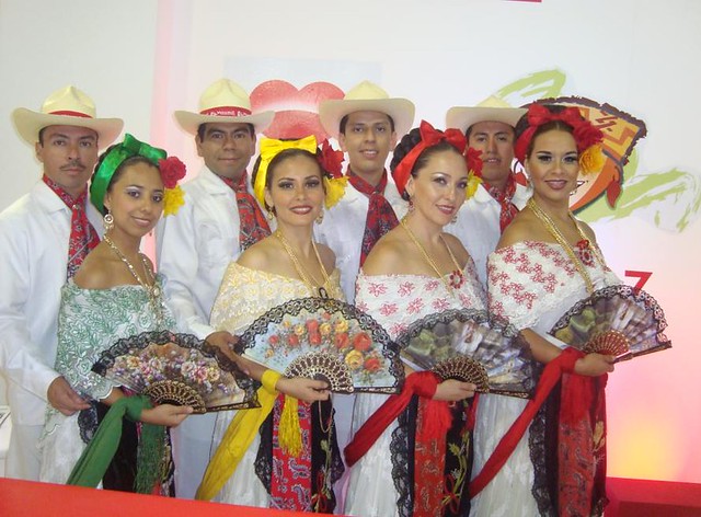 Ballet Folklorico Quetzalli En Acapulco 2009