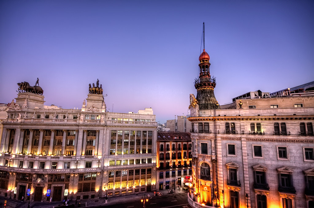 Two Banks – Dos Bancos, Madrid HDR by marcp_dmoz