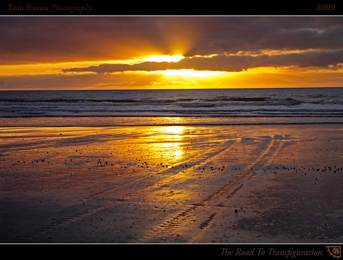 light sea newzealand sun beach clouds geotagged gold interestingness surf framed tracks explore rays 2009 explored otakibeach inexplore theperfectphotographer tomraven q109 geo:lon=17511838 geo:lat=40731779