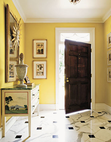 Sunny yellow foyer: 'Showtime' by Benjamin Moore