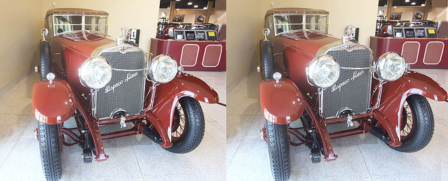 Hispano-Suiza Classic car in crossview 3D