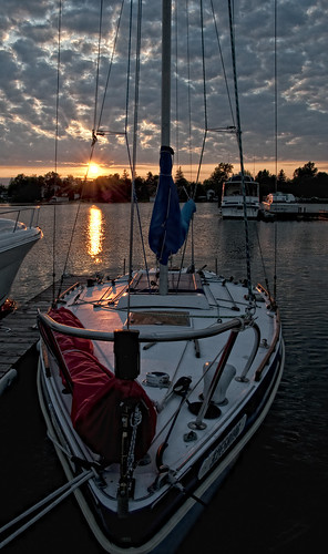 sunset clouds sailboat marina pearson myboat bluesail