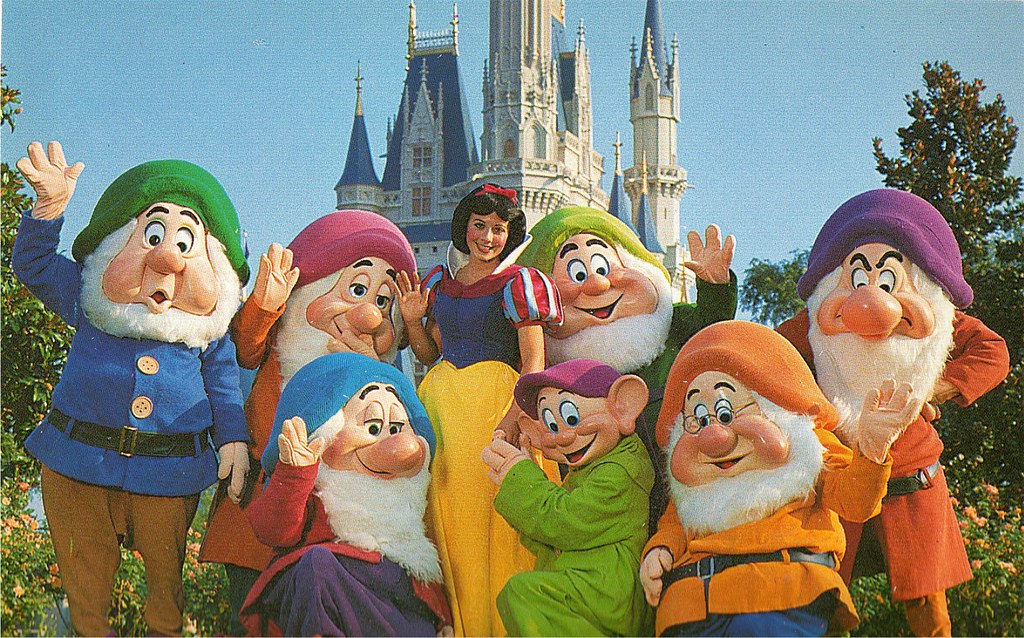Snow White And The Seven Dwarfs postcard Disneyland 