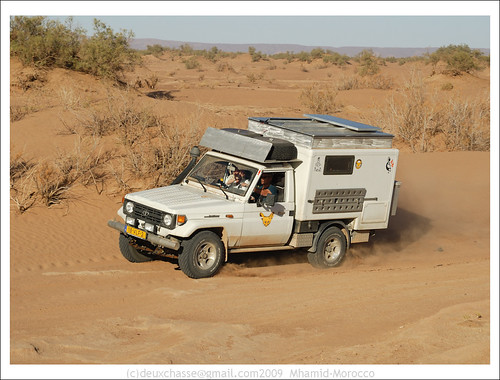 nature car landscape geotagged mar sand desert 4x4 morocco transportation toyota vehicle landcruiser allterrain soussmassadrâa geo:lat=2982159800 geo:lon=571916000 deuxchasse