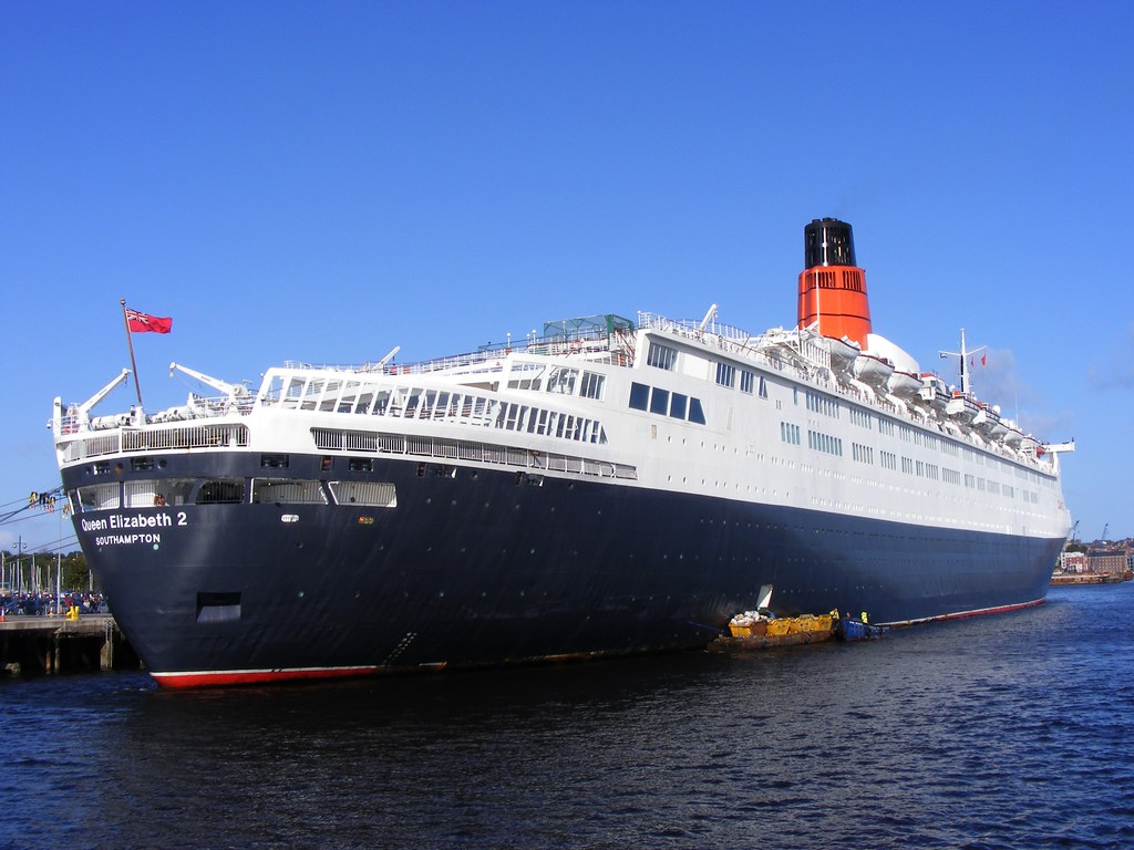 cruise ship queen elizabeth 2
