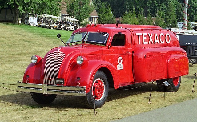 1939 Dodge Airflow Texaco tanker truck