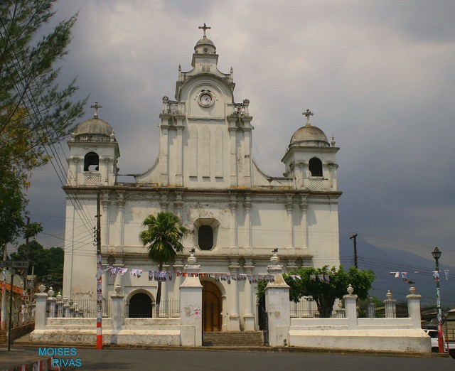 COLONIAL CHURCH AT IZALCO , EL SALVADOR