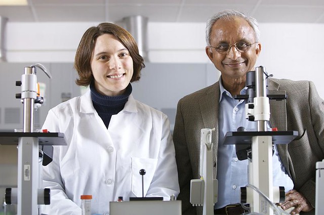 Jacob Varkey Stem Cell Research | Amy Sprowles and Jacob Varkey in lab. W… | Flickr