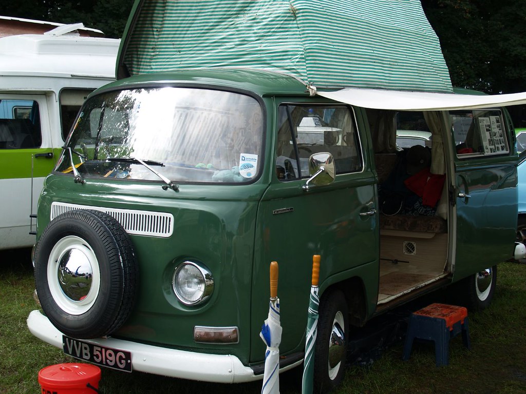 Volkswagen Camper Van Buses - 1968 