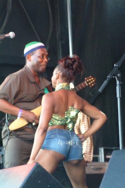 DSCF7435 Abdul Tee Jay from Sierra Leone and his Rokoto Band at Rise Festival Burgess Park London Beautiful Lady Exotic Cultural Dancer