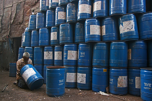 Used drums cleaner in Dharavi Slum | Mumbai India | by marcusfornell