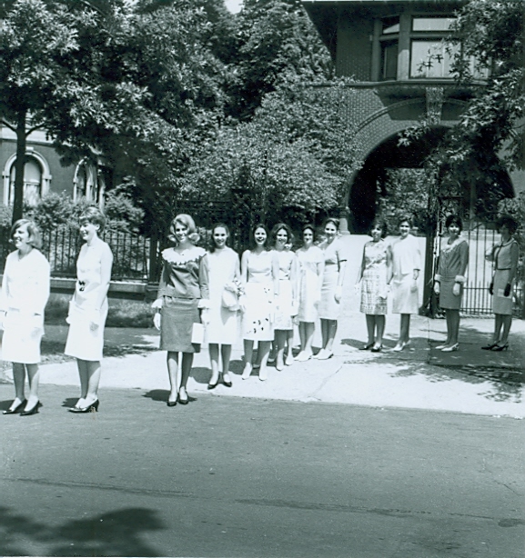 Alumnae 1960s (01) - Formal Senior Class Day (06/1965)