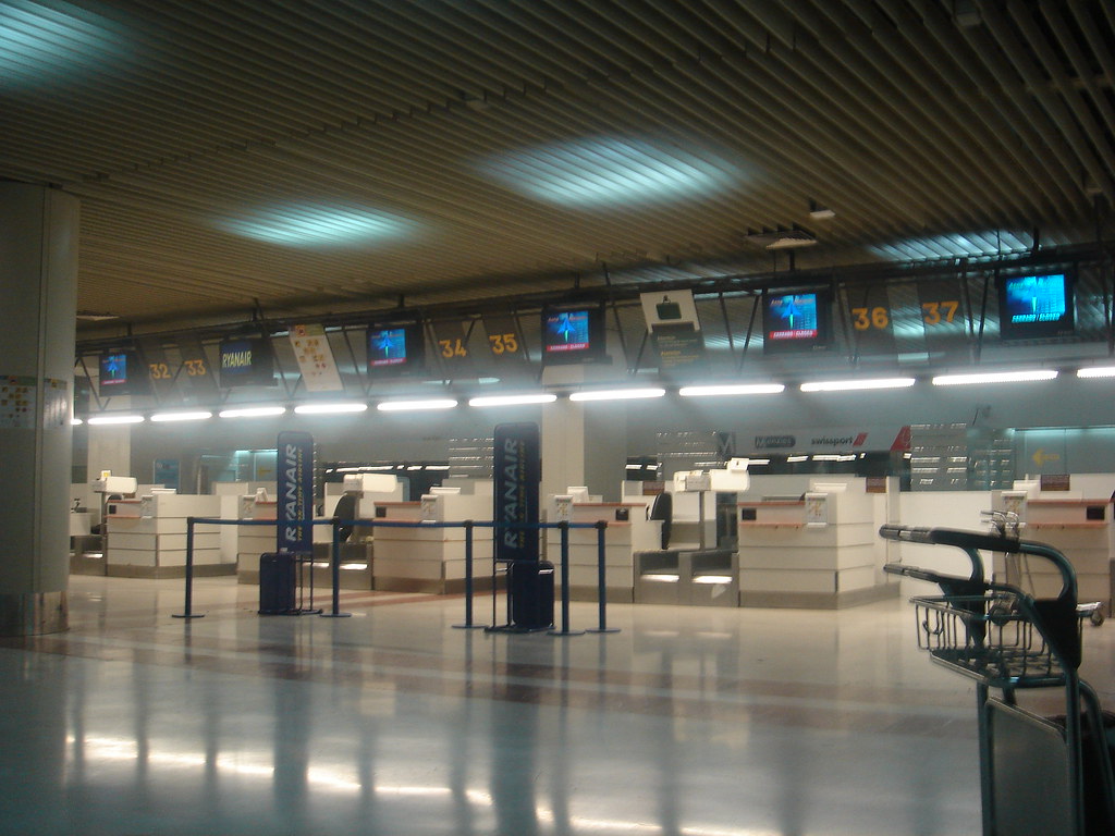 Ryanair introduces new check-in rule, you’ll need to get to the airport even earlier