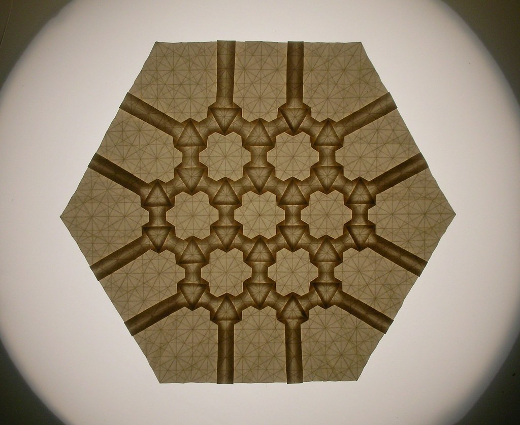 Tesela Triangular Tessella triangulorum ( backlight) XXVII V MMIX | Better pre… | Flickr
